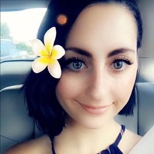 Meet your Posher, Courtney